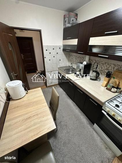 Apartament cu 2 camere semidecomandat în 1 Mai