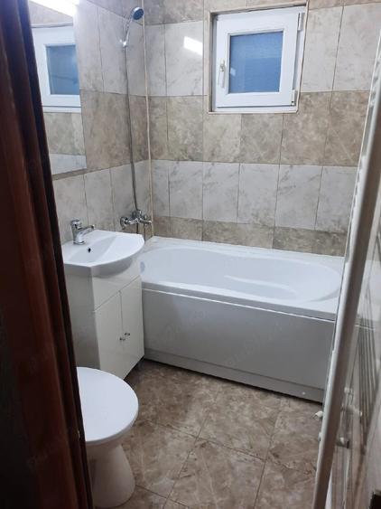 Apartament cu 2 camere nedecomandat în Obor