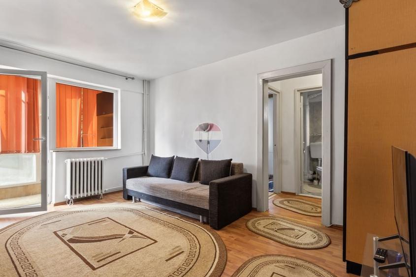 Apartament cu 2 camere semidecomandat în Romanilor