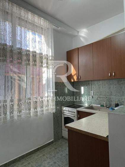 Casă individuală cu 3 camere cu Canalizare în Cantemir