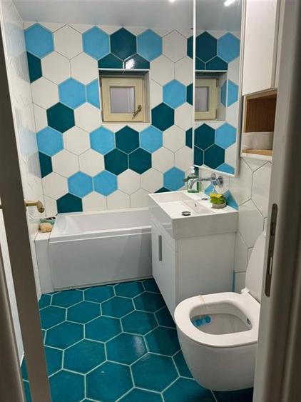 Apartament cu 3 camere decomandat în Buzaului