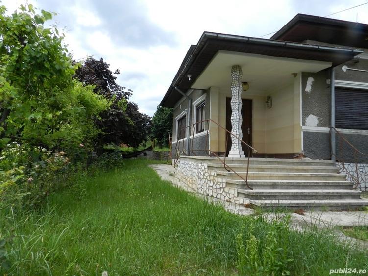 Casă cu 5 camere cu Teren 2300 Mp în Băicoi