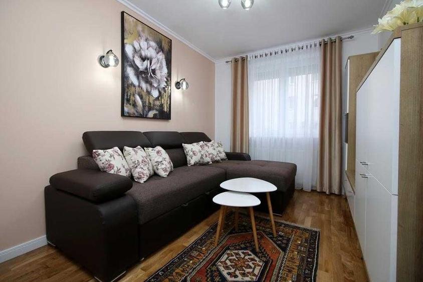 Apartament cu 2 camere decomandat în Exterior Vest