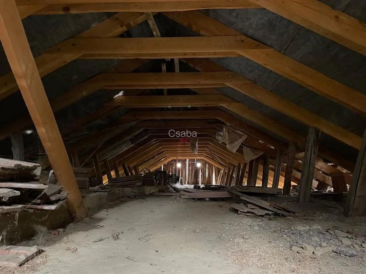 Casă cu Teren 220 Mp în Doba