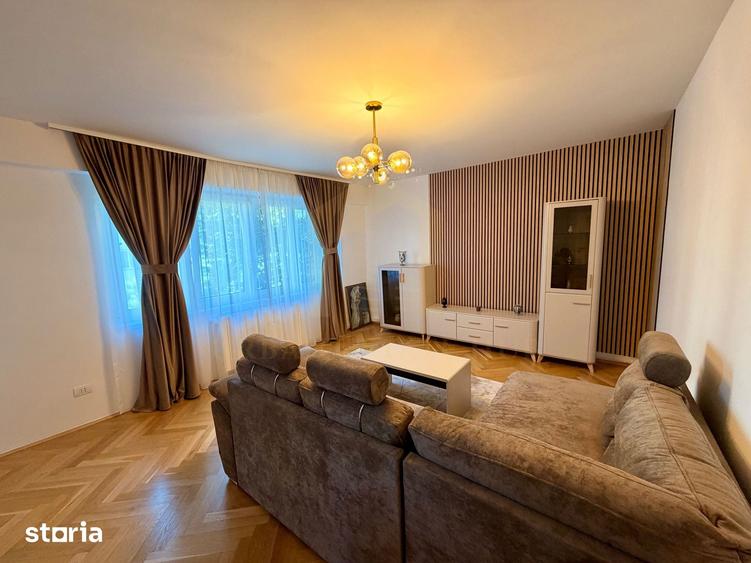 Apartament cu 2 camere decomandat în Central