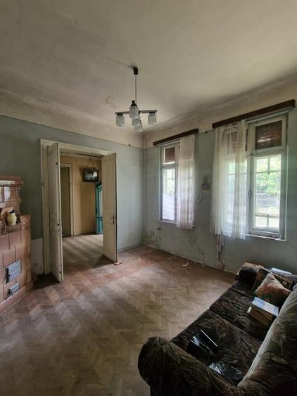 Casă cu 9 camere cu Teren 413 Mp în Parcul Carol