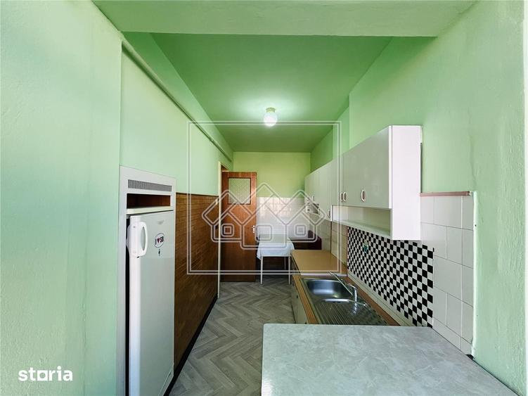 Apartament cu 2 camere decomandat în Ștrand