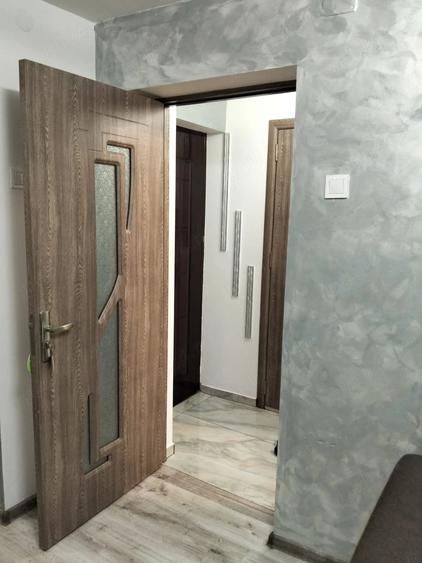 Apartament cu 2 camere decomandat în Războieni