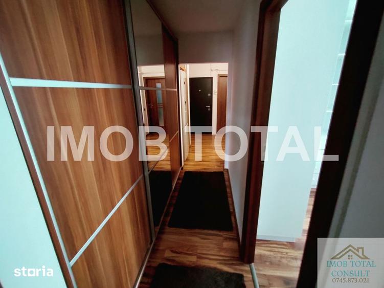 Apartament cu 3 camere, mobilat în Craiovei