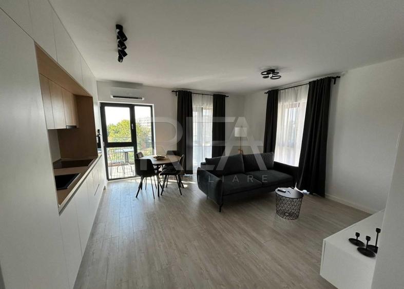 Apartament cu 3 camere decomandat, mobilat în P-ta Presei Libere