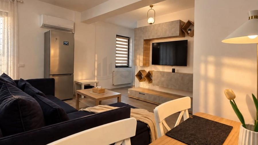 Apartament cu 2 camere semidecomandat, mobilat în Nord
