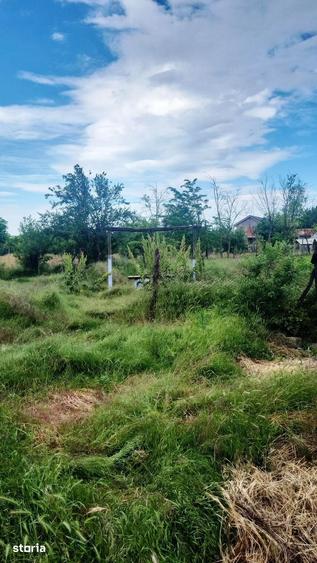 Teren de 2550 mp, în Merei