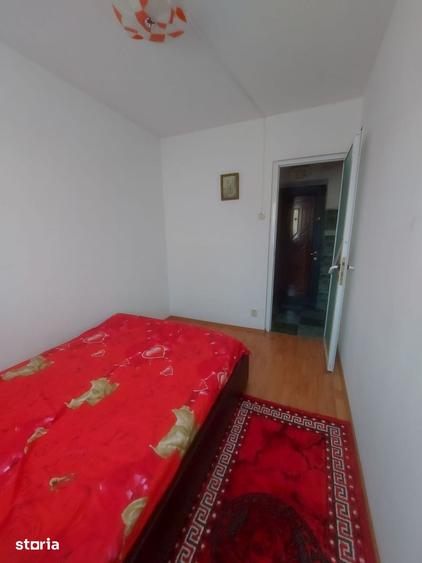 Apartament cu 3 camere în Micro 11