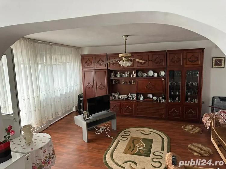 Casă cu 3 camere cu Teren 1300 Mp în Pecineaga