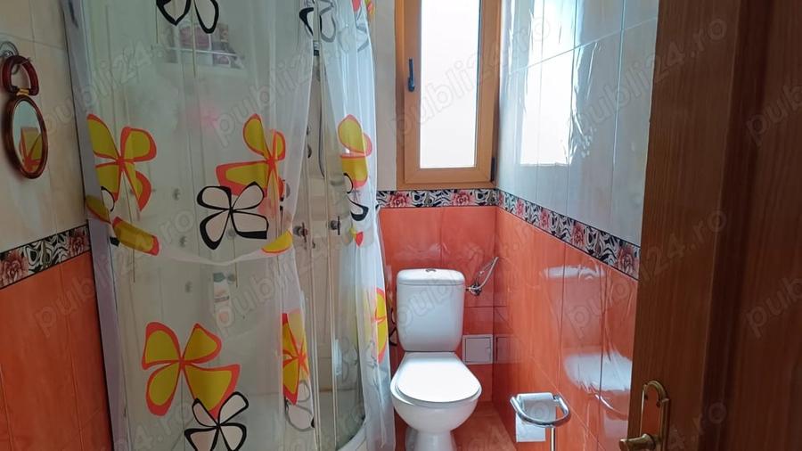 Casă cu 5 camere cu Teren 343 Mp în Poiana