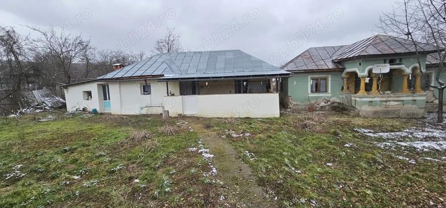 Casă cu 2 camere cu Teren 11000 Mp în Mitrofani