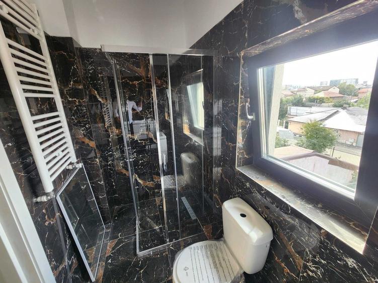 Casă cu 4 camere cu Teren 440 Mp în Apărătorii Patriei