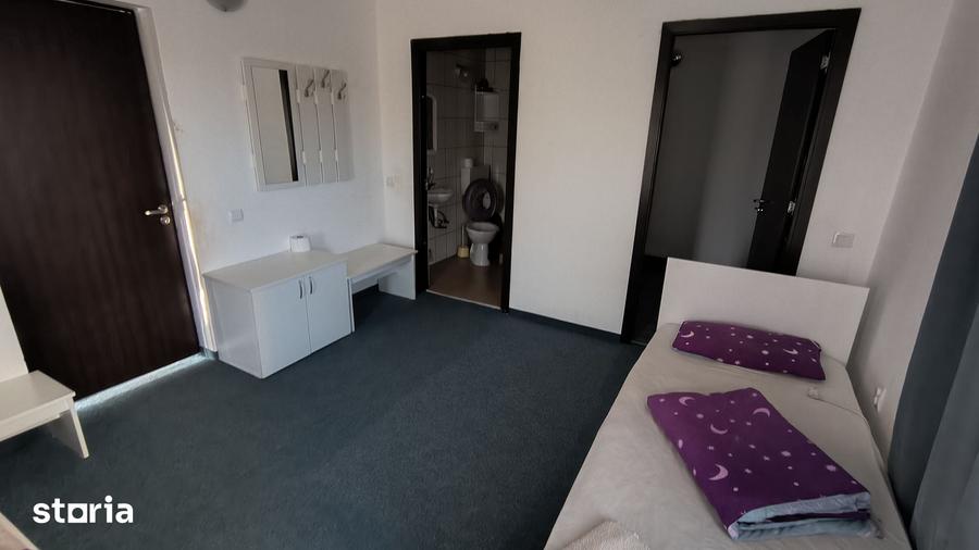 Casă cu 10 camere cu Teren 300 Mp în Sânmartin