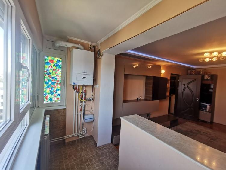 Apartament cu 3 camere decomandat în Tomis Nord