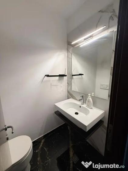 Apartament cu 2 camere decomandat în Văcăresti