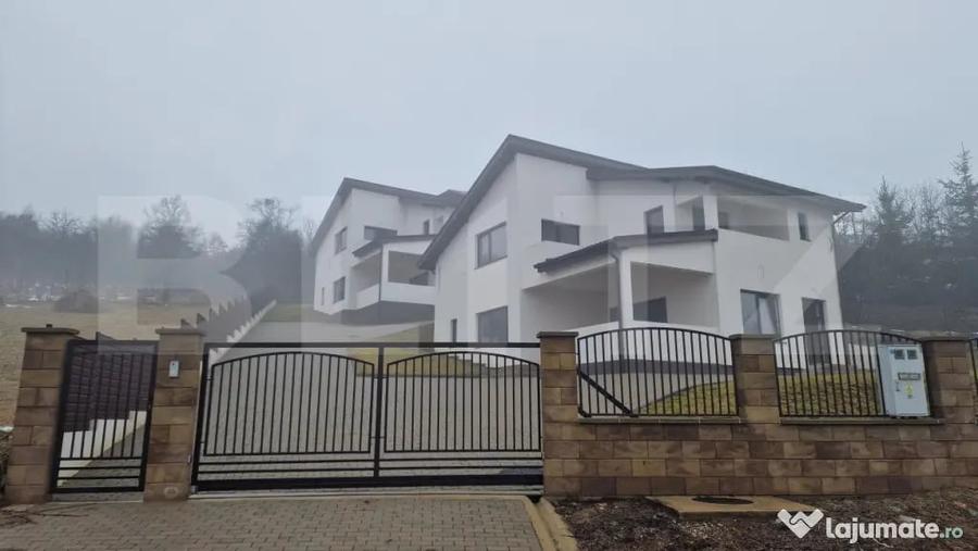 Casă cu 4 camere cu Teren 319 Mp în Stolna