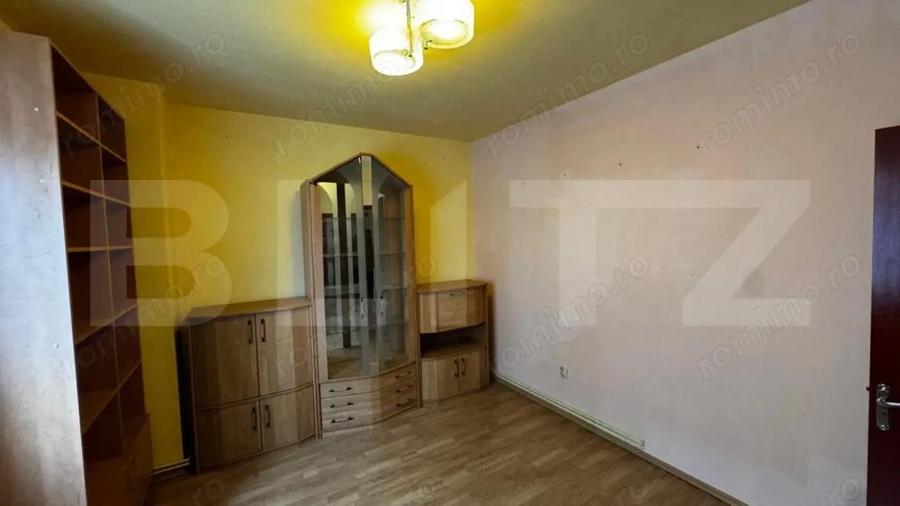Casă cu 3 camere cu Teren 300 Mp în Cetate