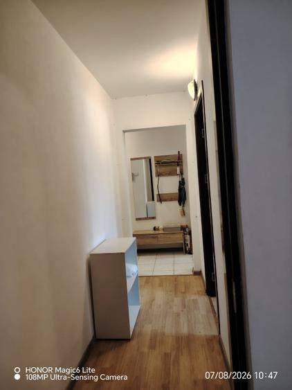Apartament cu 3 camere decomandat în Bartolomeu