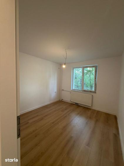 Apartament cu 3 camere decomandat în Dristor