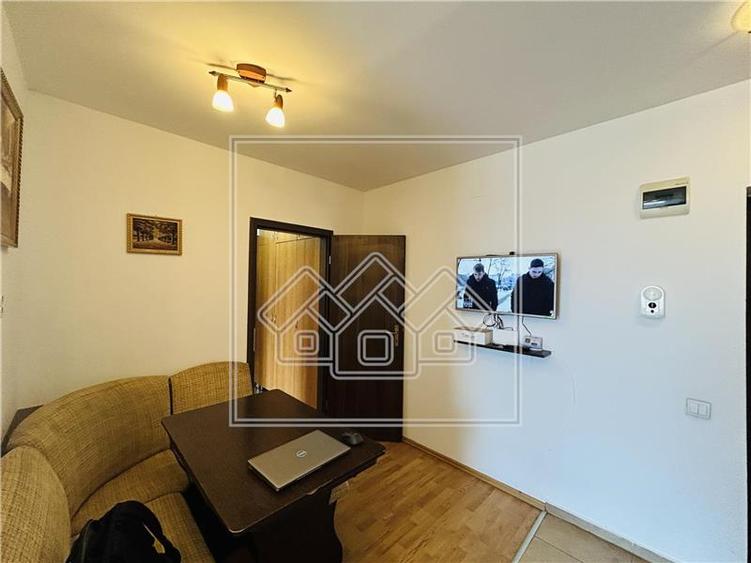 Apartament cu 2 camere decomandat în Turnișor