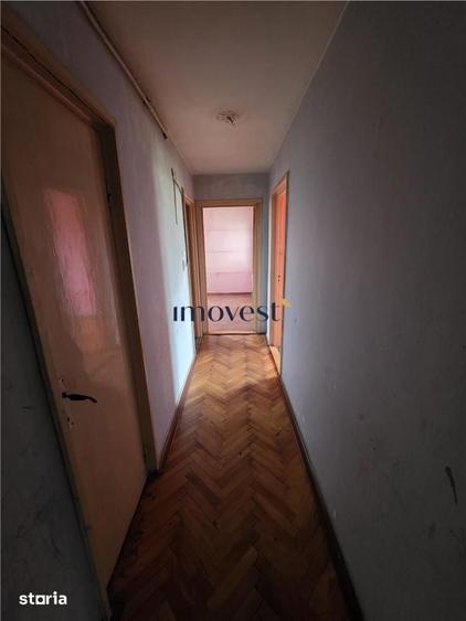 Apartament cu 3 camere decomandat în Micro 15