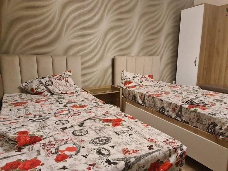 Casă individuală cu 7 camere cu Canalizare în Micro 40