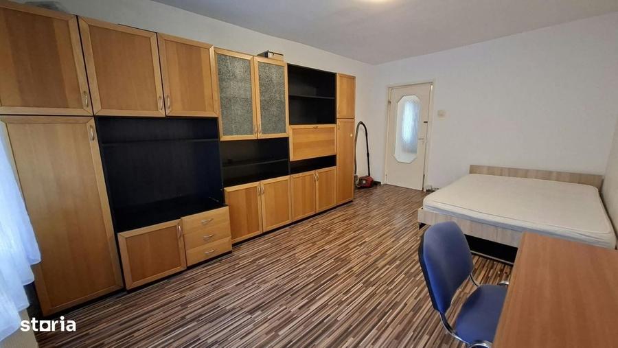 Apartament cu 3 camere în 7 Noiembrie