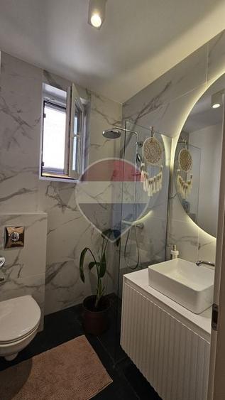 Casă individuală cu 5 camere cu Teren 452 Mp în Corbeanca
