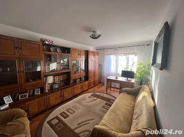 Apartament cu 2 camere decomandat în Central