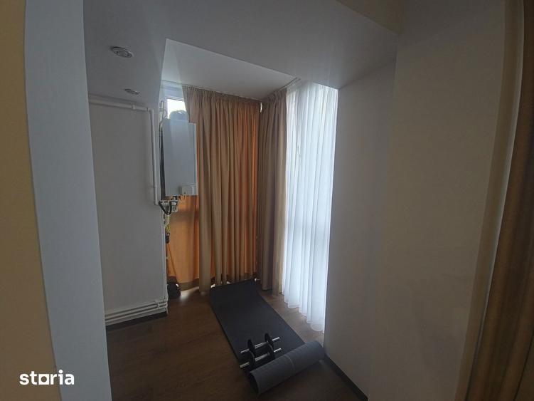Apartament cu 3 camere decomandat, mobilat în Delfinariu
