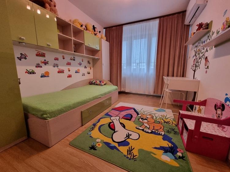 Apartament cu 3 camere decomandat, mobilat în Lujerului