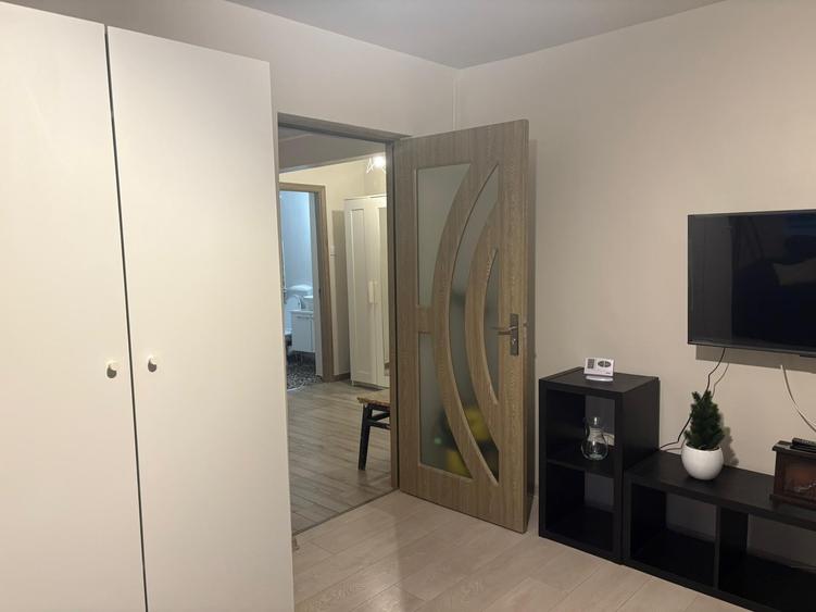 Apartament cu 2 camere decomandat în Casa de Cultură
