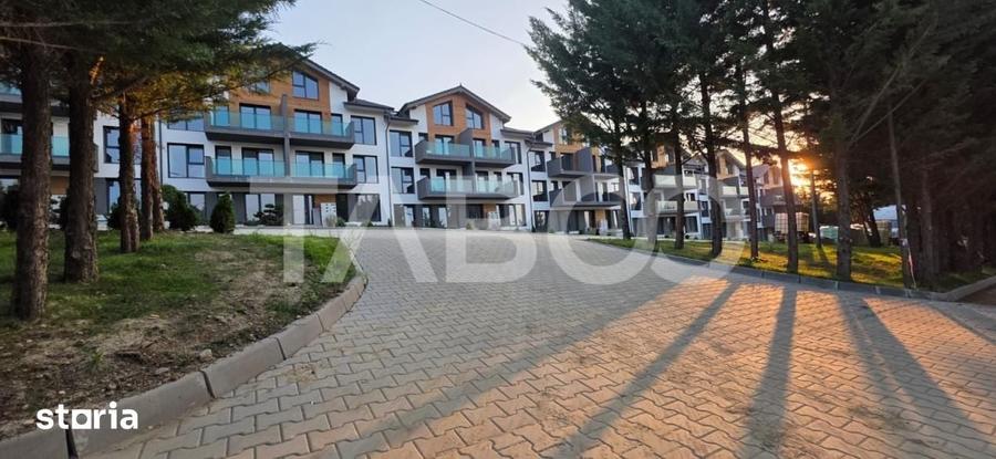 Apartament cu 3 camere decomandat în Cristian