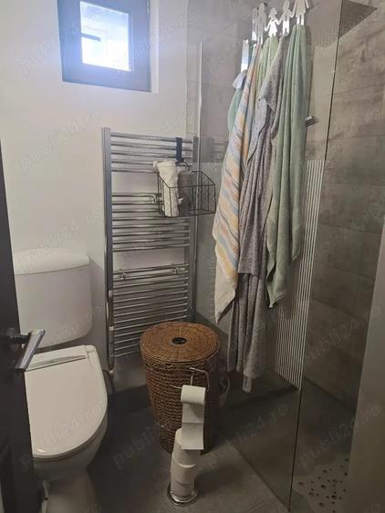 Casă cu 6 camere cu Teren 1500 Mp în Racovița