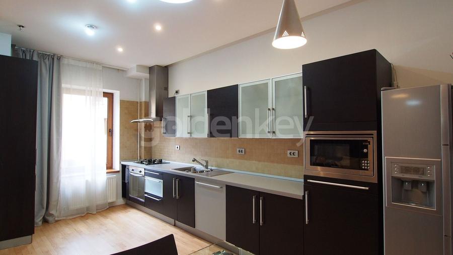 Apartament cu 3 camere decomandat, mobilat în Herăstrău