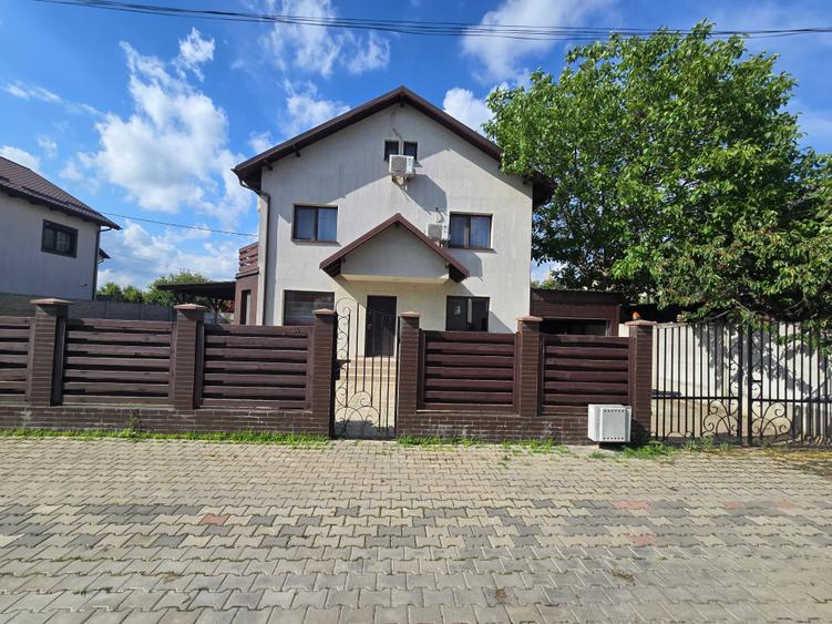 Casă cu 4 camere cu Canalizare în Chiajna