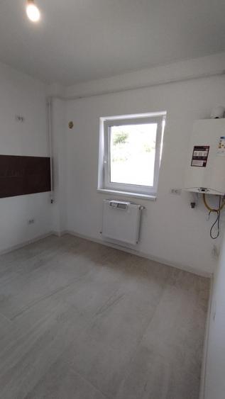 Apartament cu 3 camere decomandat în Păcurari