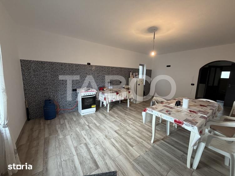 Casă cu 5 camere cu Teren 497 Mp în Șercaia