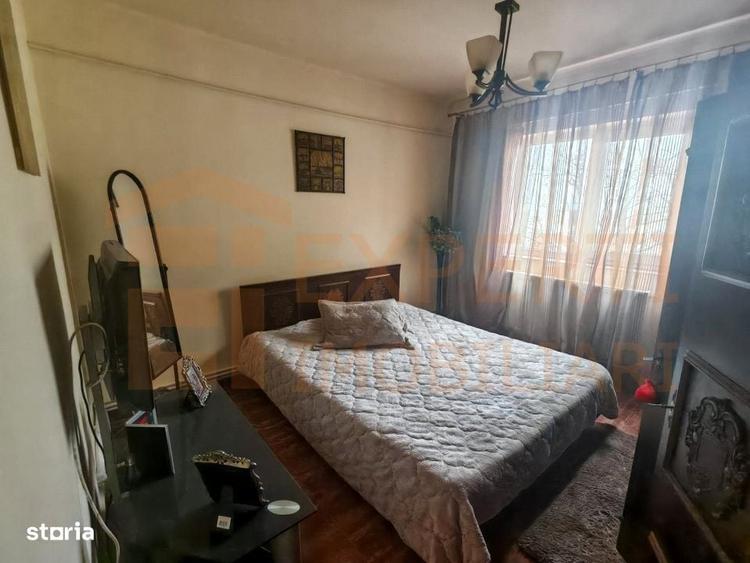 Apartament cu 3 camere decomandat în Casa de Cultură