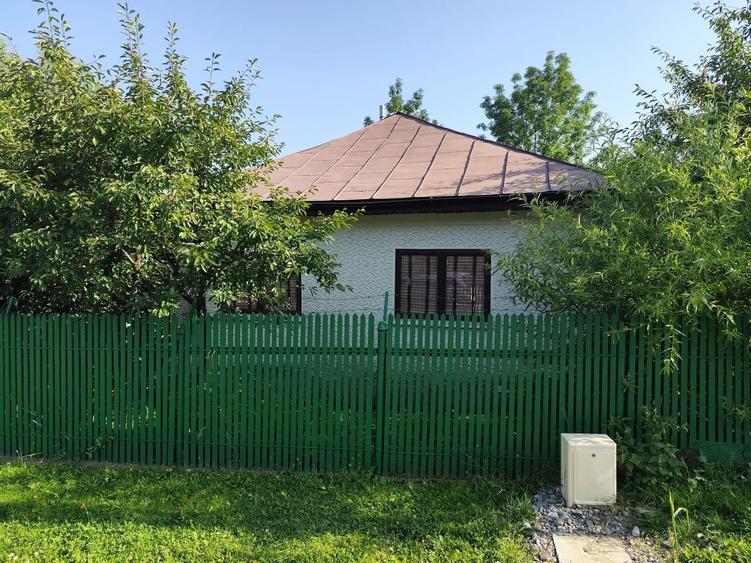 Casă individuală cu 4 camere cu Canalizare în Telega