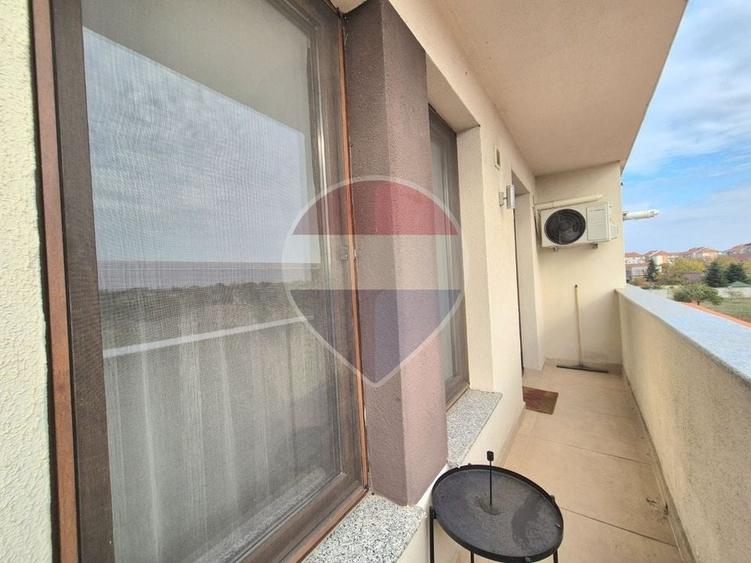 Apartament cu 3 camere decomandat, mobilat în Alfa