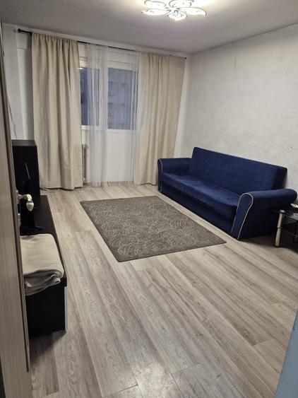 Apartament cu 4 camere decomandat în Pantelimon