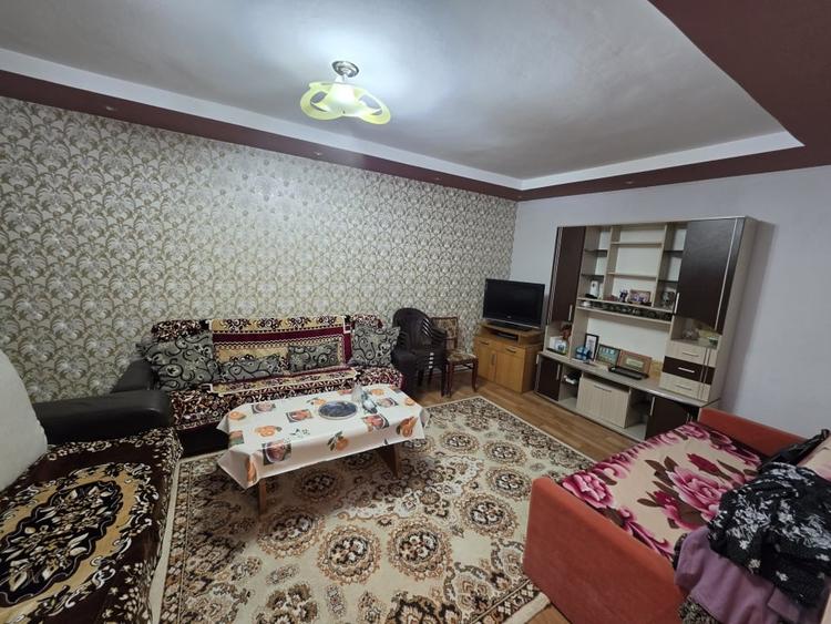 Casă individuală cu 5 camere cu Garaj în Valu lui Traian