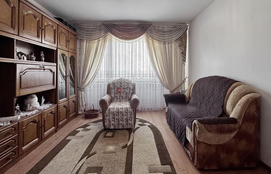 Apartament cu 3 camere decomandat, mobilat în Astra