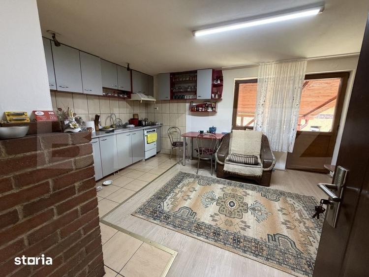 Casă cu 2 camere cu Teren 1600 Mp în Meseșenii de Jos